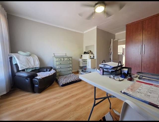 2 BEDROOM TOWNHOUSE FOR SALE IN NEW REDRUTH